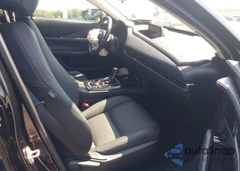 2024 Mazda Cx-30 2.5 S Select Sport z USA, uszkodzony, nr VIN 3MVDMBBM3RM635109